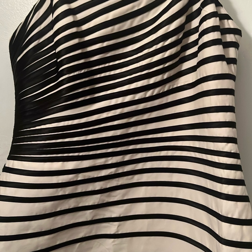 NWT H by Halston Black and White Ruched strapless Dress 🌺$25 🌸today’s deal - Picture 3 of 13